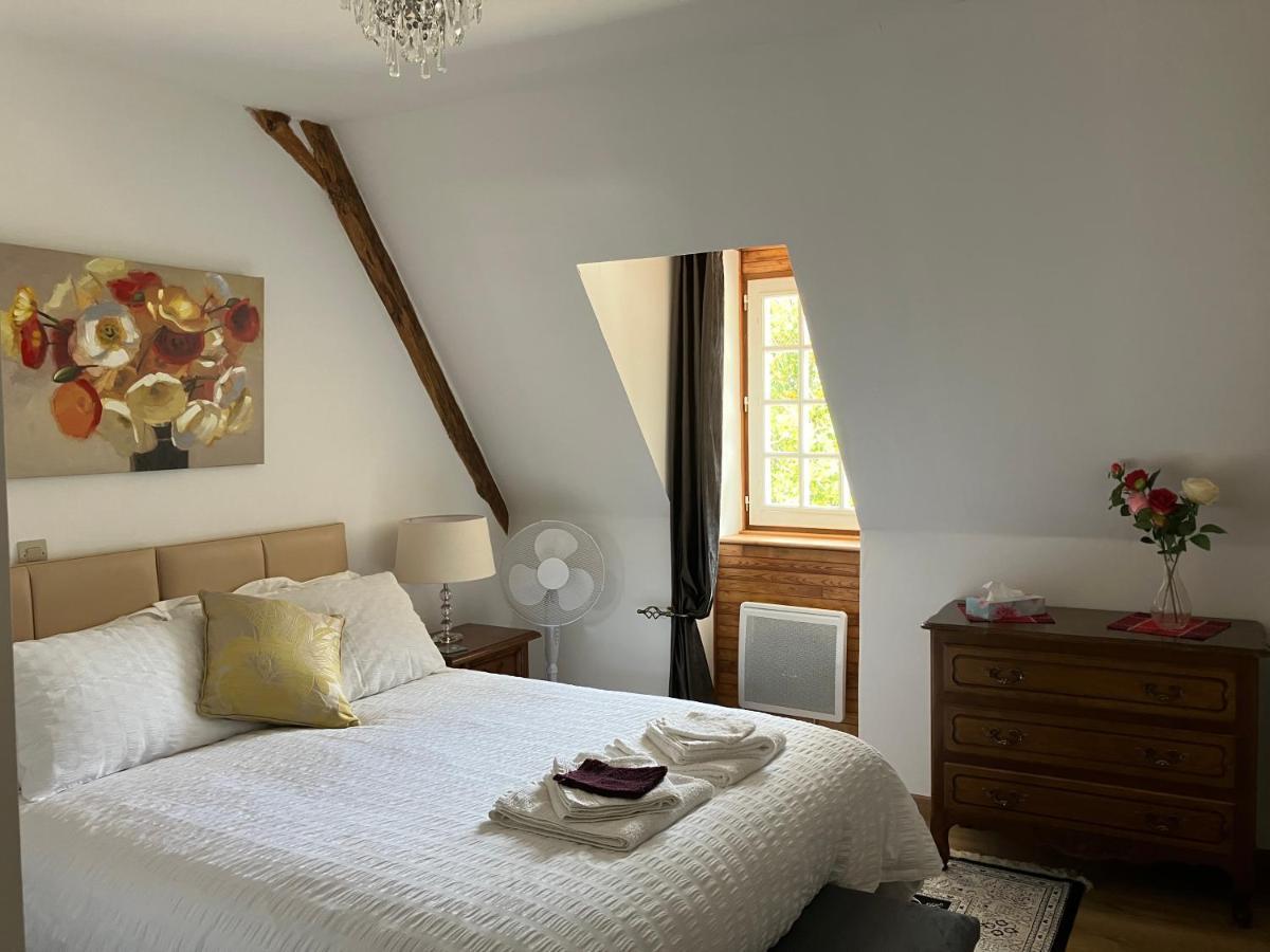 Вилла La Tuilerie Grange (Adults Only) Ле-Бюг Экстерьер фото